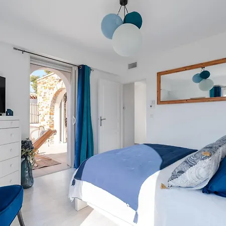 Villa Avec Piscine - Confort Et Tranquillite *