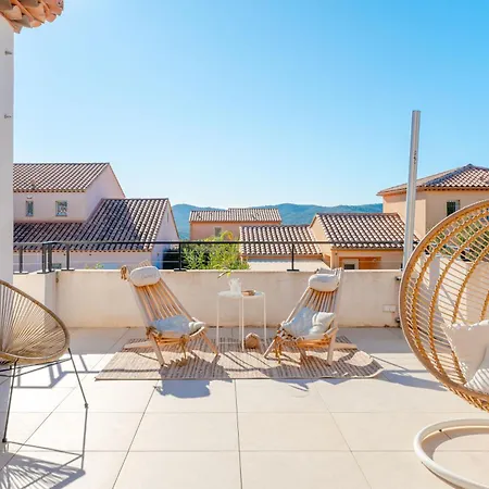 Avec Piscine - Confort Et Tranquillite